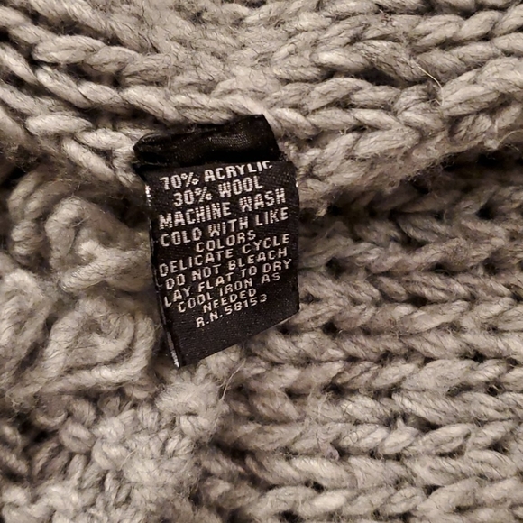 Chaudry wool sweater - Picture 6 of 7